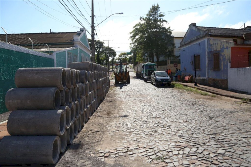 VÍDEO: com investimento de R$ 325 mil, começa a obra de recuperação de ruas da Vila Belga