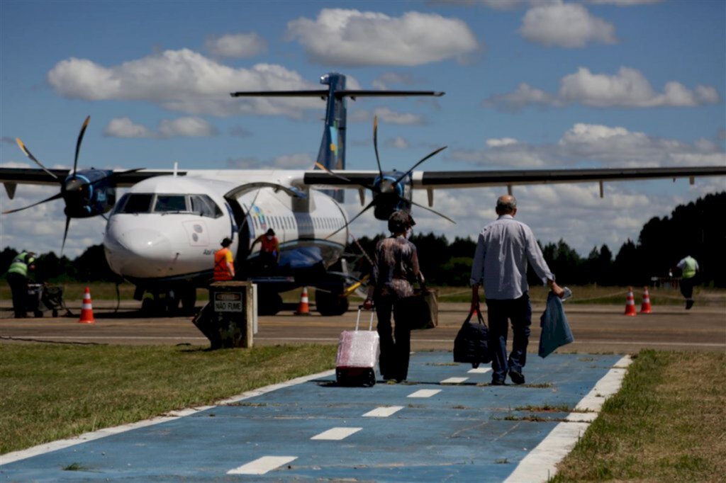 Passagem de voo entre Santa Maria e Florianópolis varia de R$ 272 a mais de R$ 2 mil