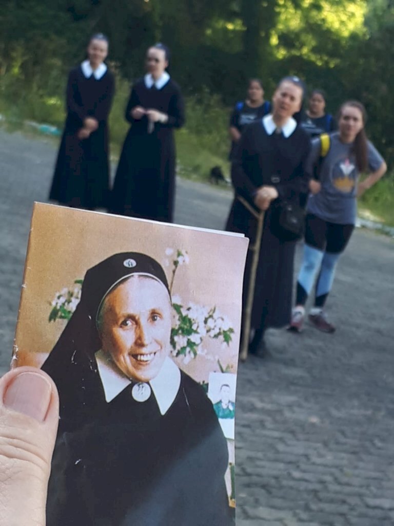 10ª edição da caminhada com Irmã Maria Emílie Angel leva devotos de Santa Maria a Itaara