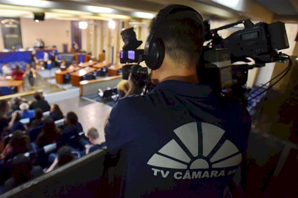 TV Câmara inclui produções da TV Campus e UFN TV em sua grade de programação
