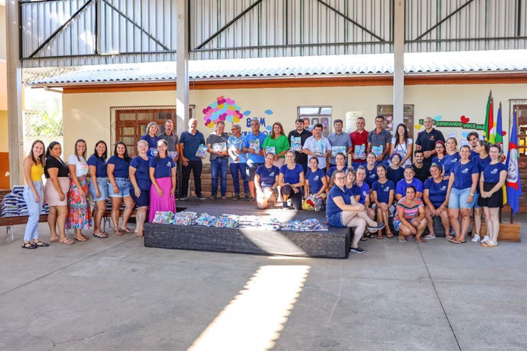 MUNICÍPIO DE PRAIA GRANDE INICIA O ANO DISPONIBILIZANDO MATERIAL ESCOLAR GRATUITO AOS ALUNOS