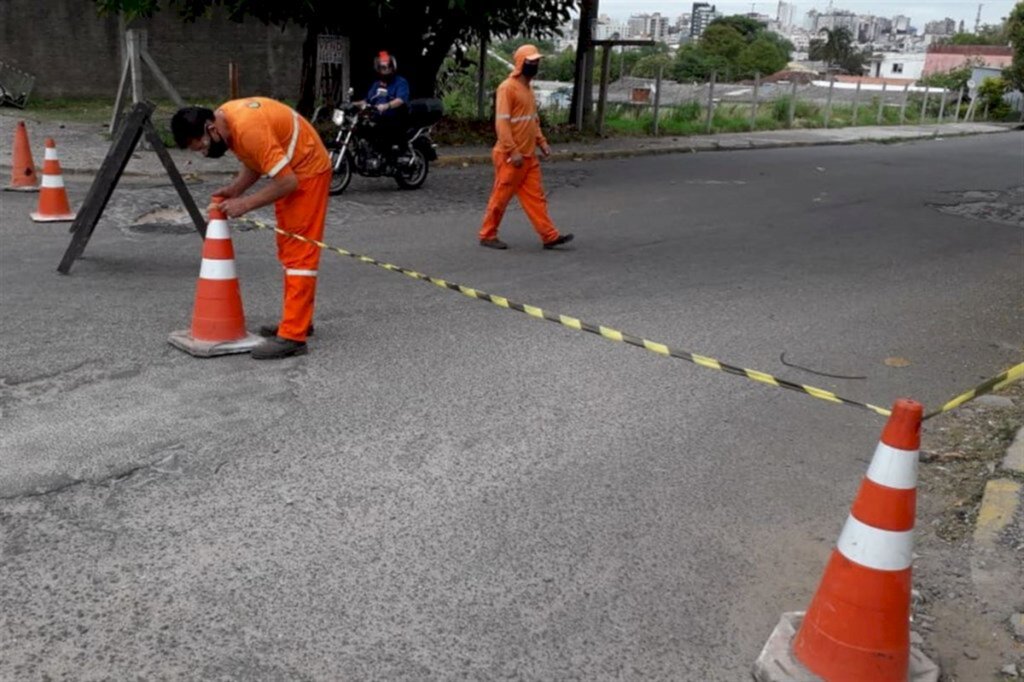 Obra bloqueia trânsito em avenida do Bairro Itararé nesta quinta-feira