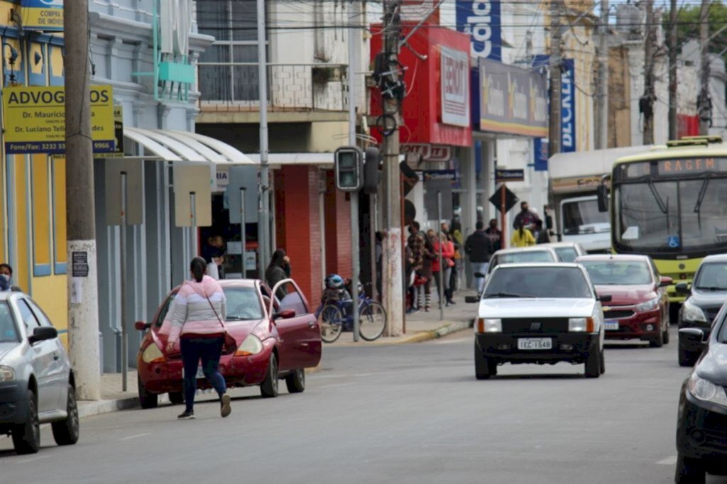 Ministério Público investiga prefeitura de São Gabriel por descumprir bandeira vermelha