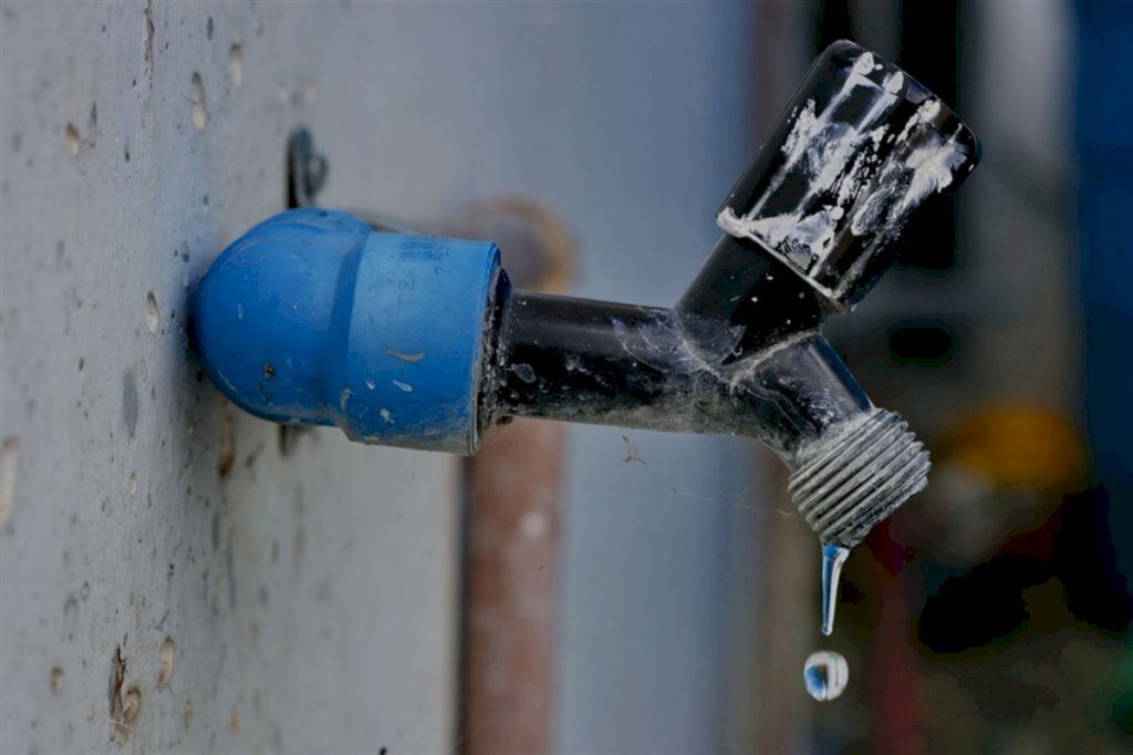 Corsan aumenta prazo para não cortar água de clientes inadimplentes
