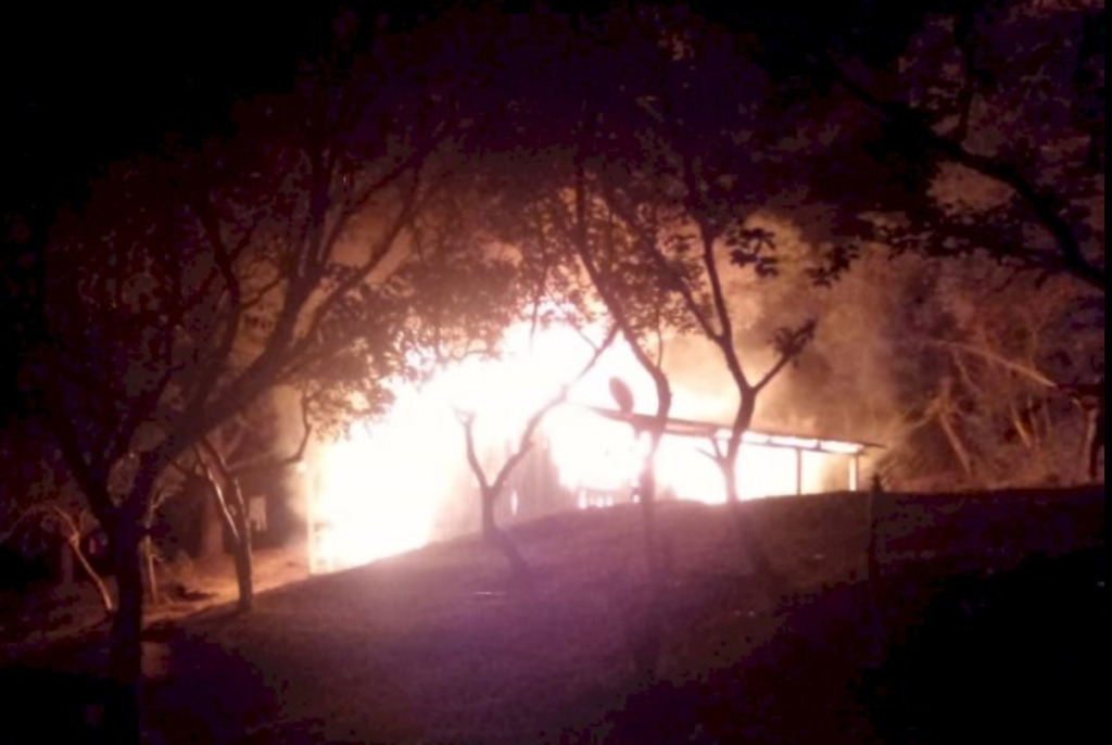 VÍDEO: família que teve a casa destruída por incêndio precisa de doações