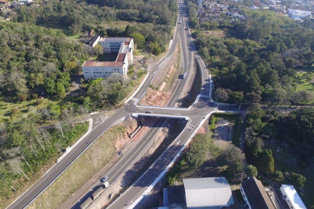 BR-158 tem obras entre os viadutos do Castelinho e Cerrito