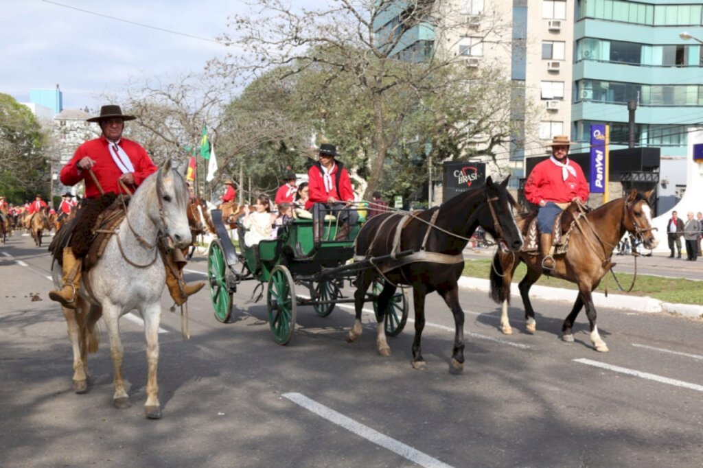33 entidades tradicionalistas desfilem no Dia do Gaúcho