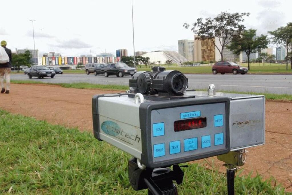 Governo federal determina suspensão do uso de radares em BRs