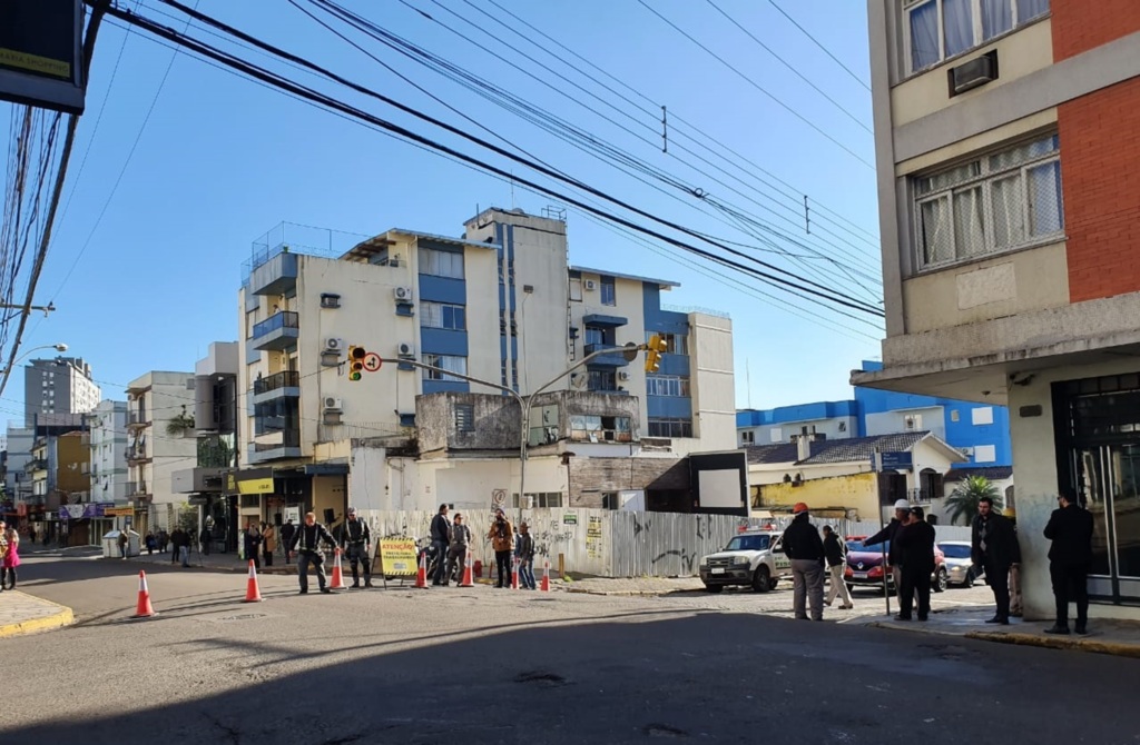 VÍDEO: trânsito na Rua Riachuelo segue bloqueado para obras