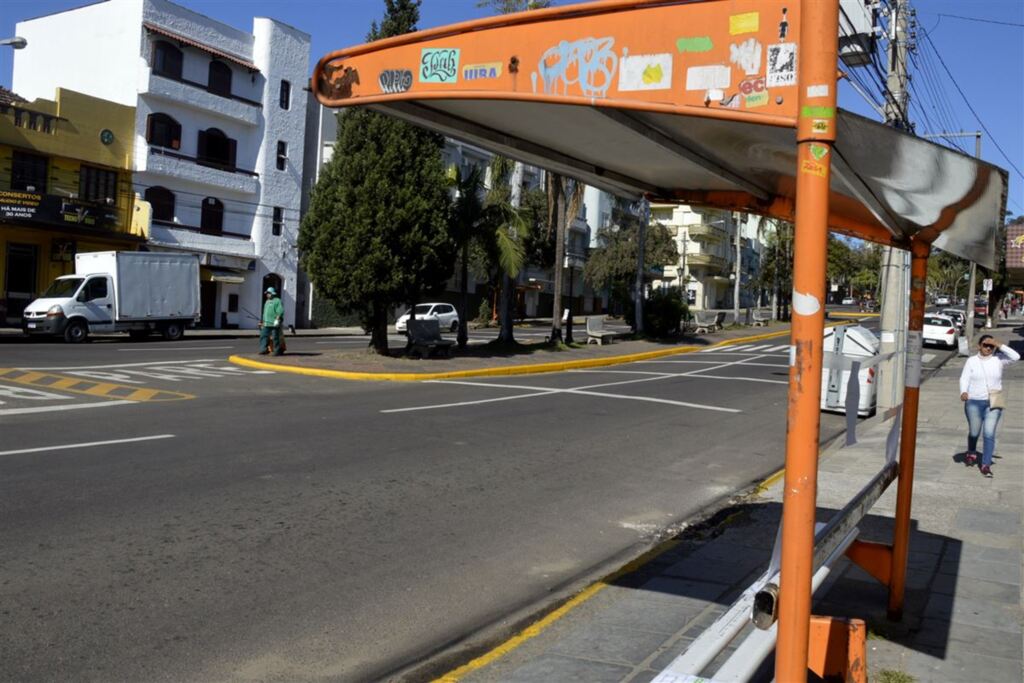 Parada de ônibus na Avenida Rio Branco está desativada a partir de hoje