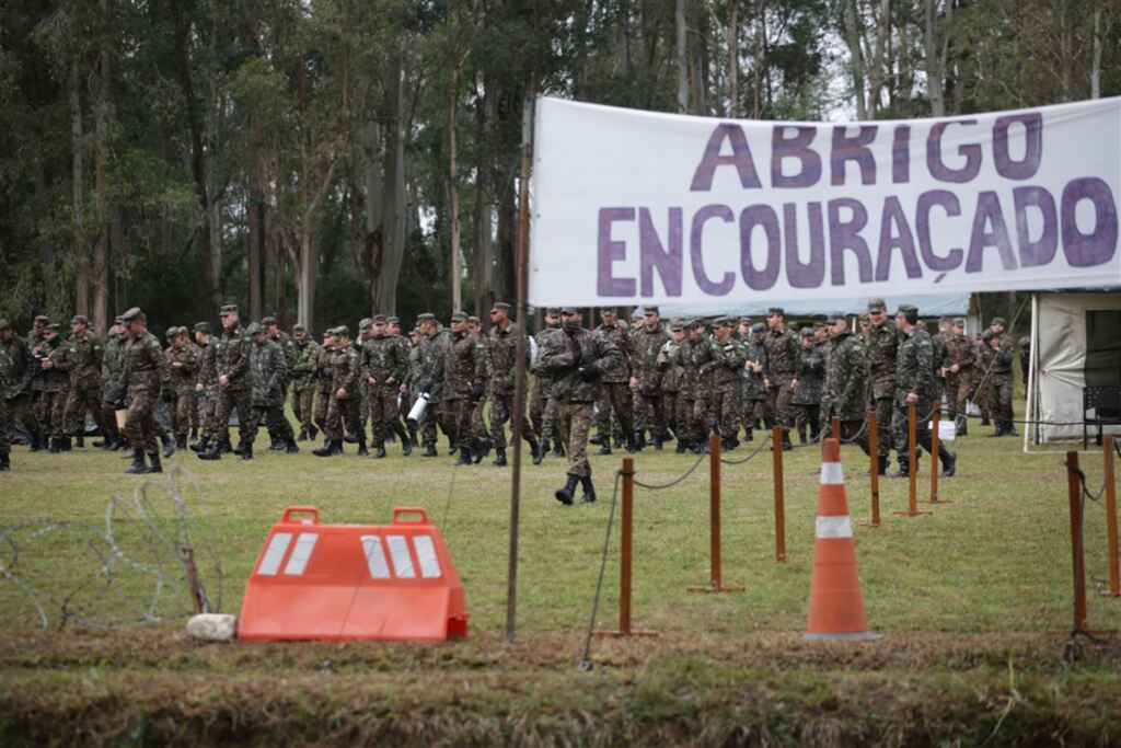 VÍDEO: militares do RS vão atuar em operação de acolhimento a imigrantes venezuelanos