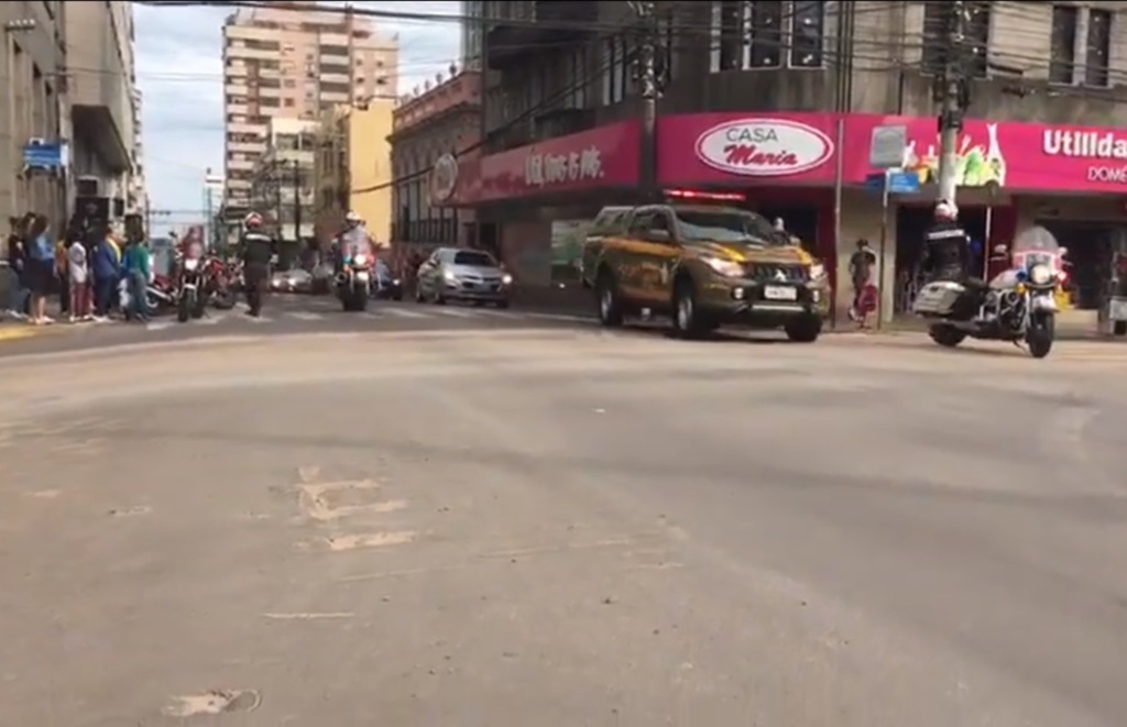 Ruas e avenidas terão bloqueio para passagem de Bolsonaro e Mourão