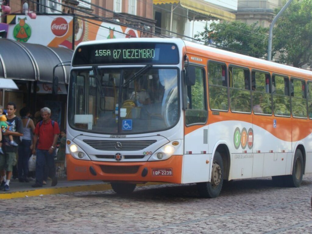 Paradas de ônibus de três locais de Santa Maria serão reposicionadas