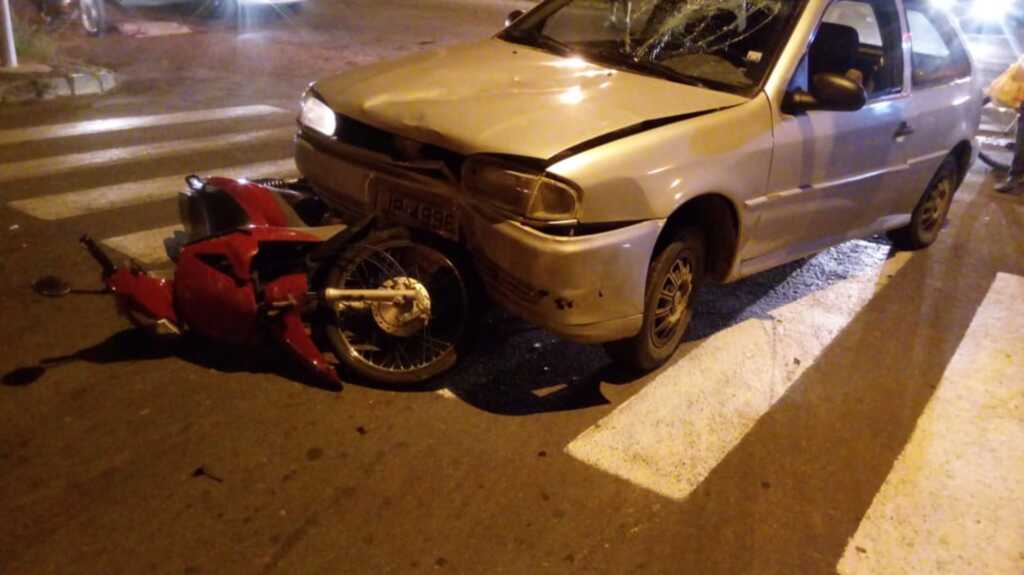 Motociclista fica ferido em colisão com carro em Santa Maria