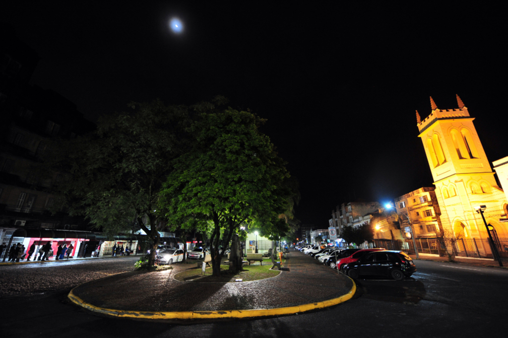Germano Rorato 3/07/2015 - Avenida Rio Branco está na lista das vias que receberão luminárias novas