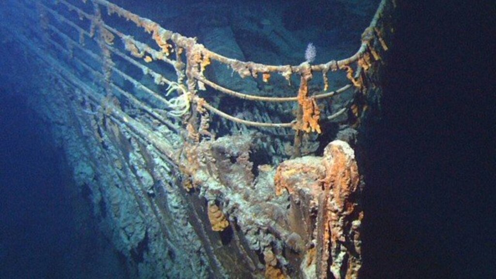 título imagem Turistas poderão visitar destroços do Titanic em 2019