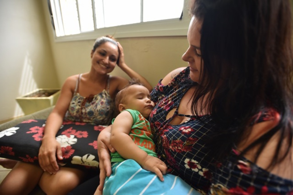 Voluntária se destaca por orientar gestantes e mães de primeira viagem na Vila Maringá