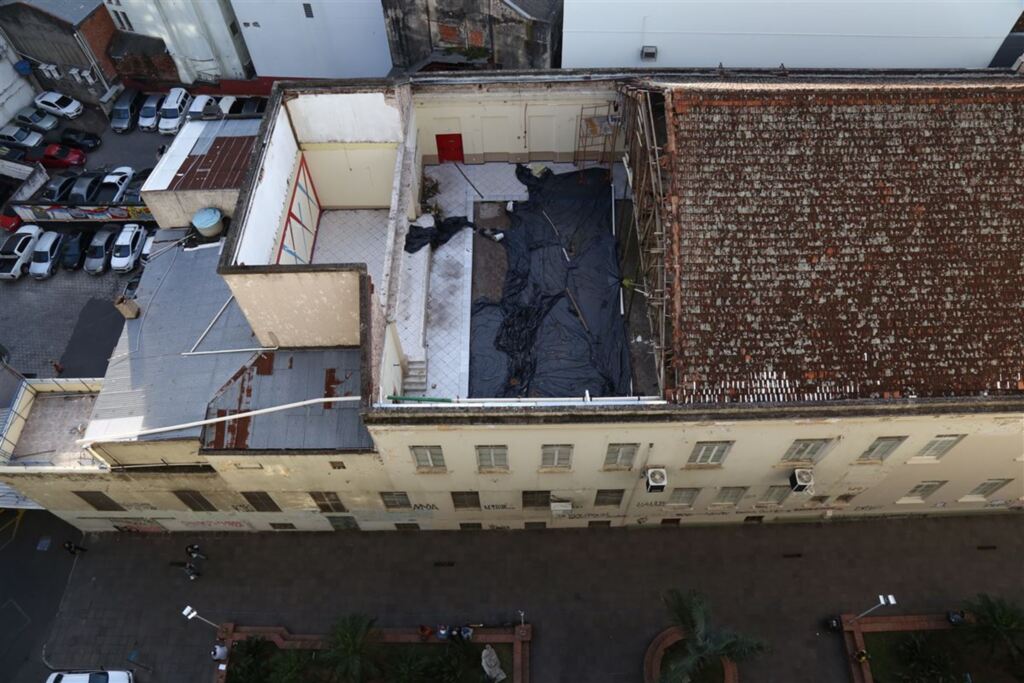 Reforma do telhado do Clube Caixeiral de Santa Maria fica para 2019