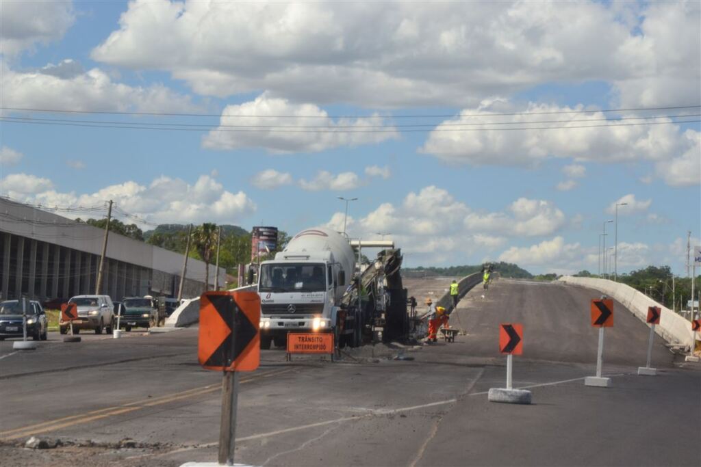 Começa recuperação da pista antiga da BR-158 entre o Trevo do Castelinho e a Kobber
