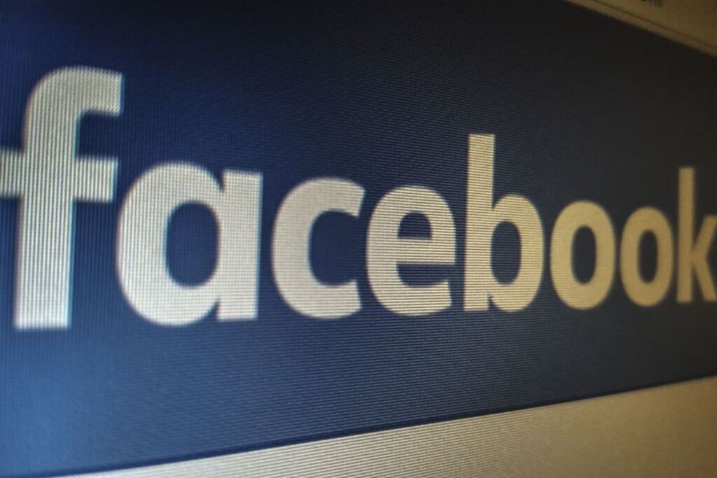Usuários são notificados de megavazamento no Facebook