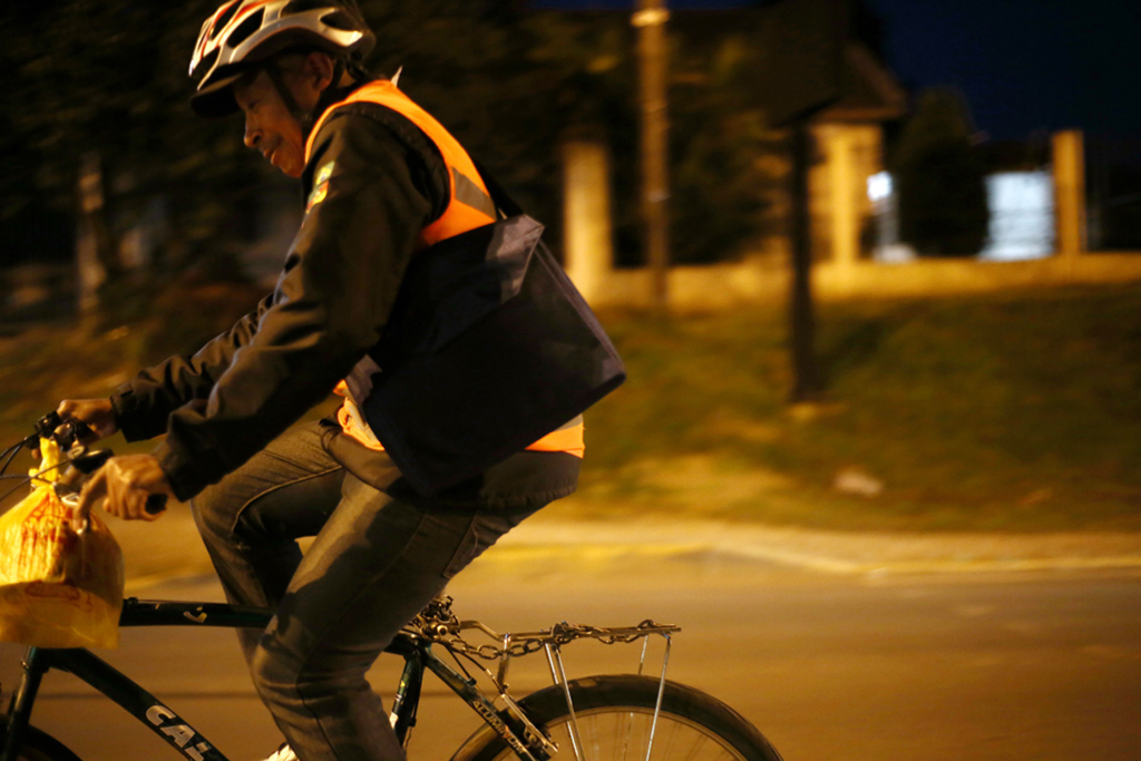 Para quem pedala à noite, o cuidado deve ser redobrado