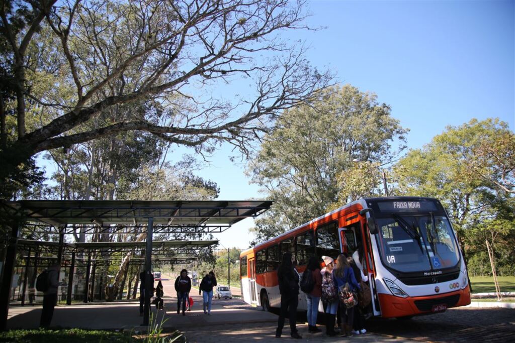 Linhas de ônibus da Universidade sofrem alterações nos horários
