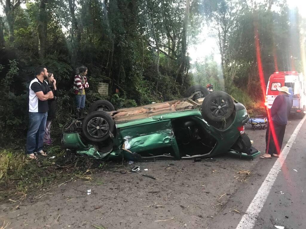 Sete pessoas ficam feridas em dois acidentes neste domingo