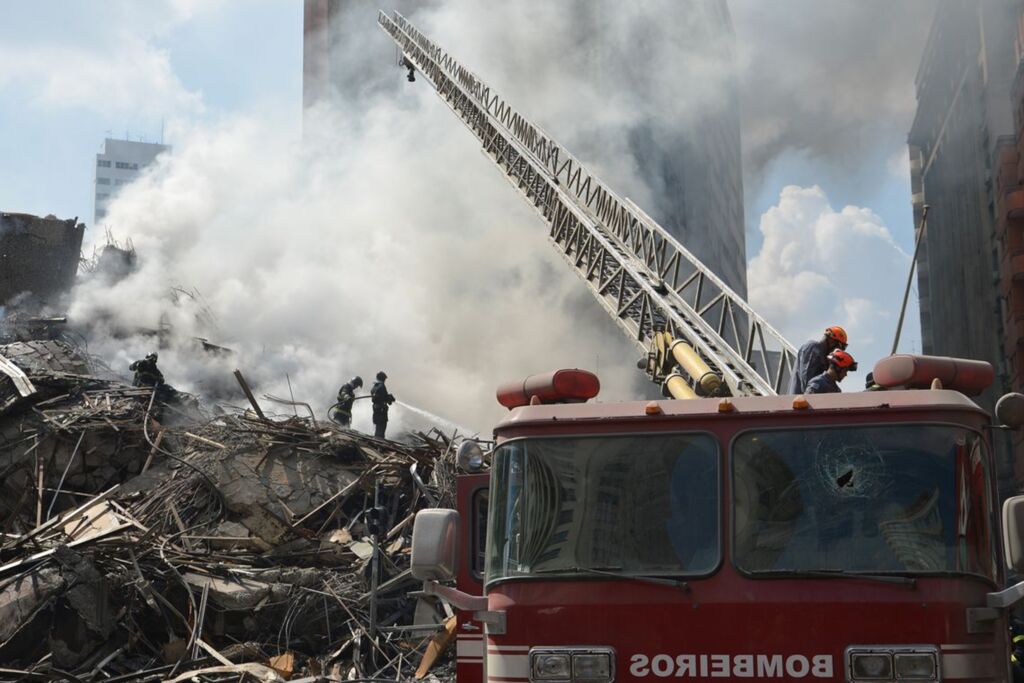Sobe para sete o número de vítimas de incêndio em prédio de São Paulo