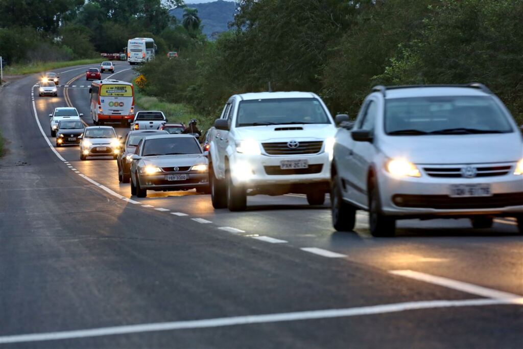 Foto: Charles Guerra (Diário) - Trânsito se intensificou na tarde desta terça-feira na RSC-287