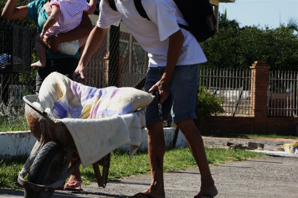Foto: Lucas Amorelli (Diário) - Família trafegava pela ERS-287