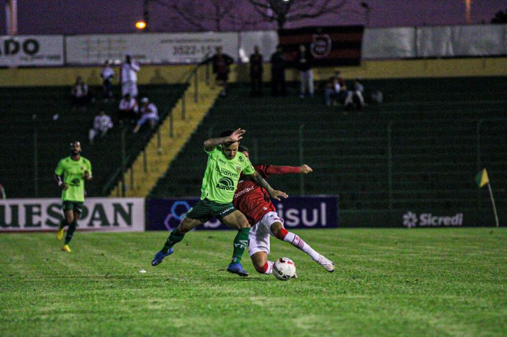 Foto: Enoc Júnior - Ypiranga - Rubro-Negro termina a rodada em sexto