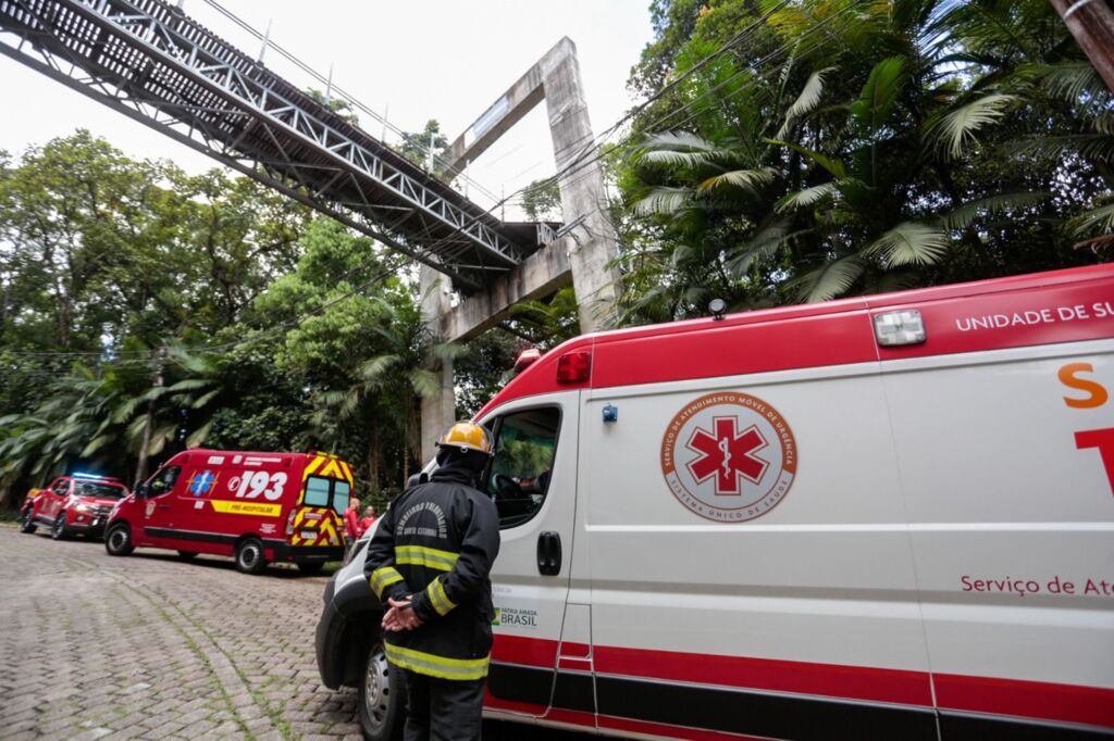 Jovem de 17 anos cai do Mirante de Joinville