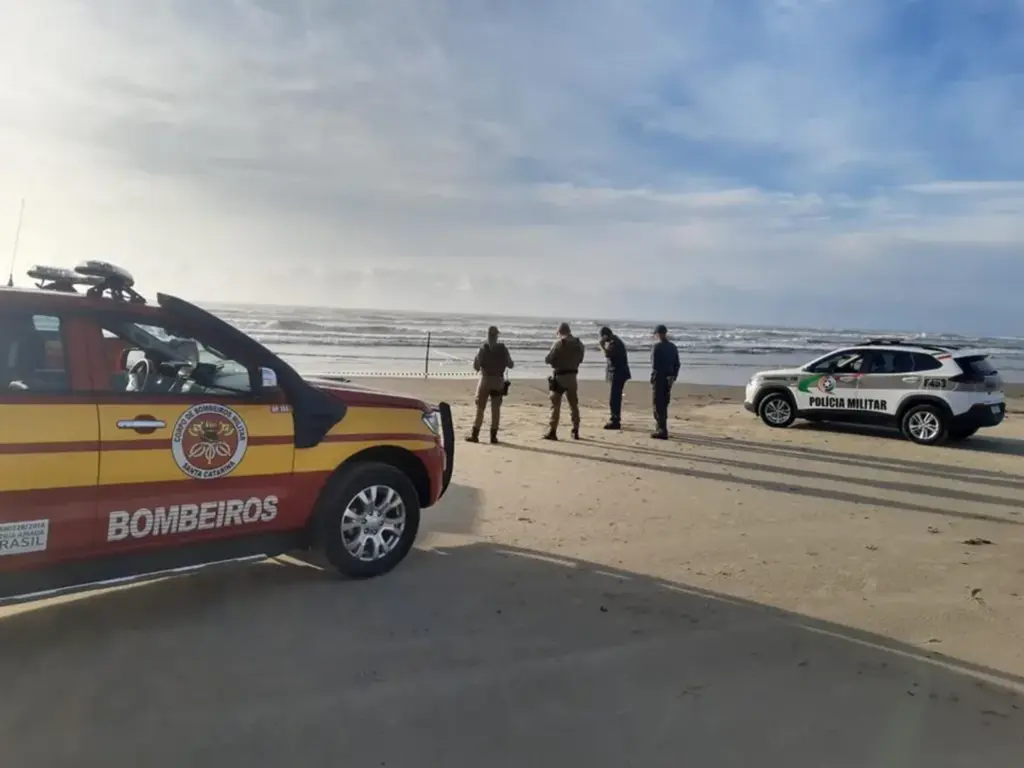 Corpo de possível vítima da queda de ponte pênsil na divisa entre SC e RS é encontrado em praia