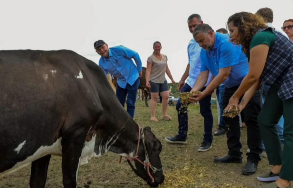 Divulgação FS - Comitiva teve contato com a dura realidade enfrentada pelos agricultores