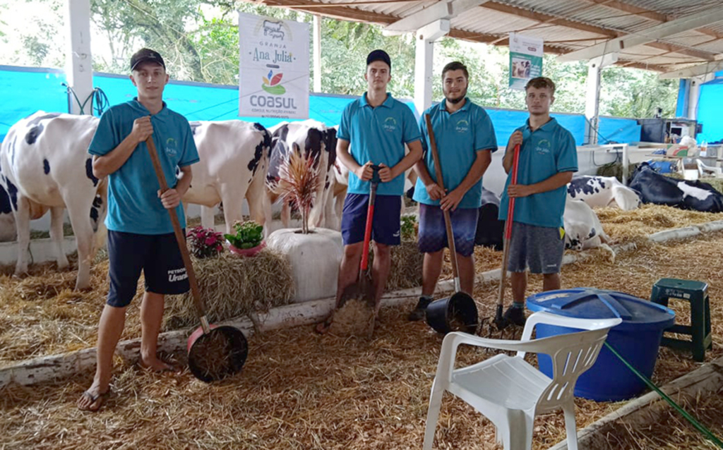  - Alunos da Casa Familiar Rural de Seara participaram da Itaipu Rural Show em Pinhalzinho