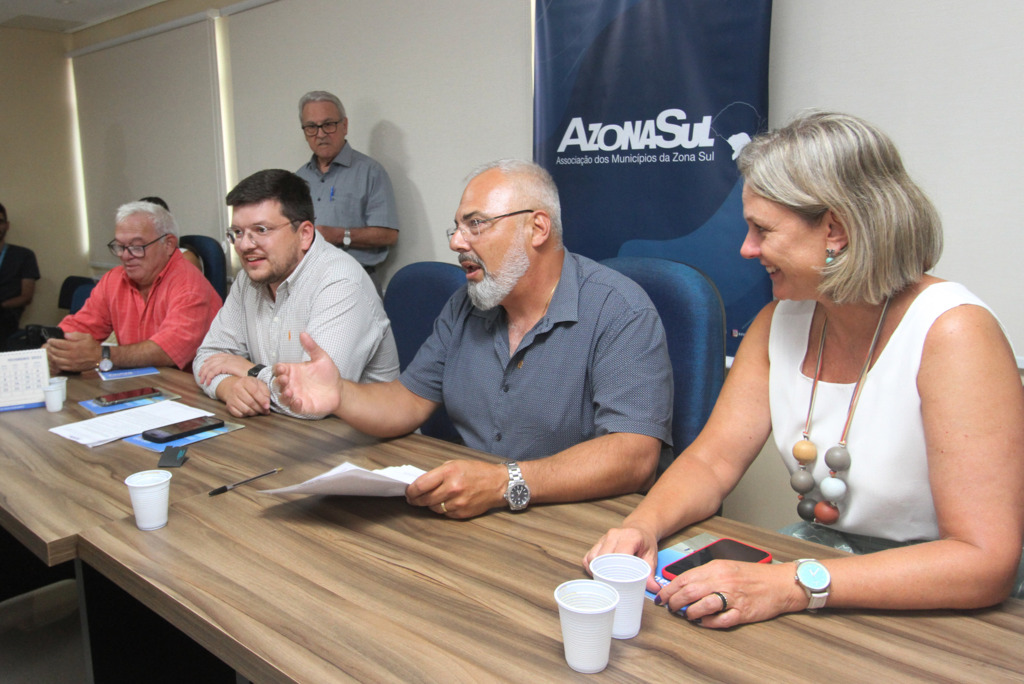 Prefeito de Chuí assume presidência da Azonasul