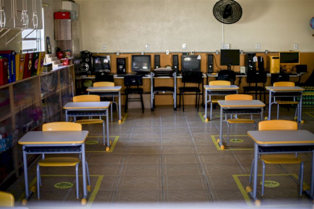 Secretaria de Educação lança edital para preencher vagas de professores