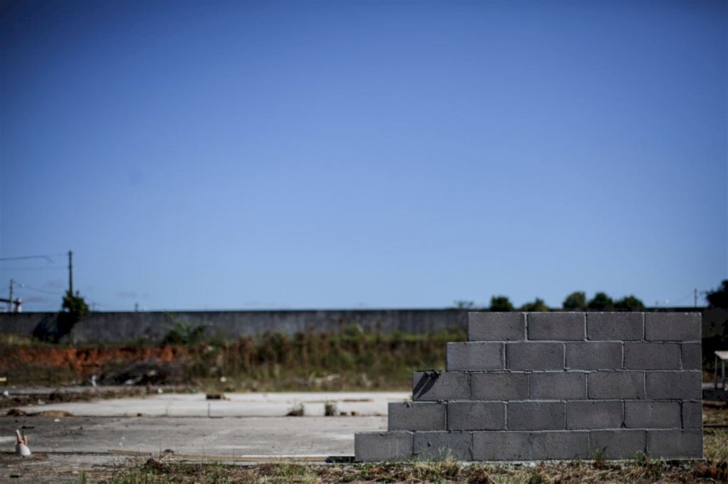 título imagem VÍDEO: mesmo com obra retomada, escolinha da Monte Belo só fica pronta em 2022