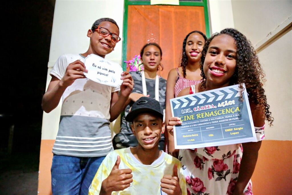 VÍDEO: escola municipal vira espaço de cinema para comunidade
