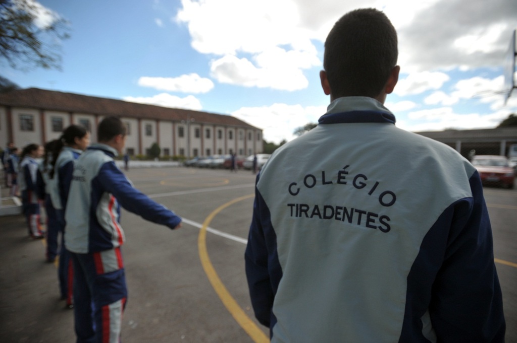 Colégio Tiradentes abre inscrições para 60 vagas em Santa Maria