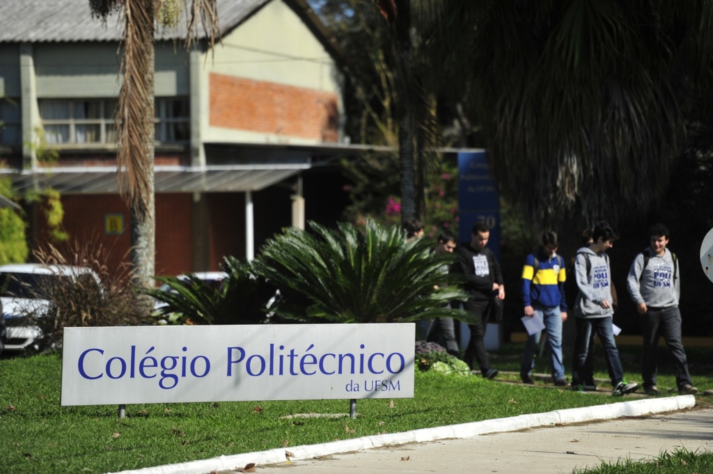 Colégio Politécnico abre inscrições para mais de 100 vagas em cursos técnicos