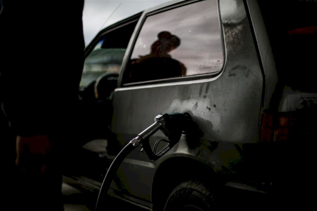 Gasolina e diesel vão ficar mais caros a partir de terça, anuncia Petrobras