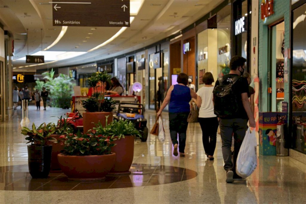 Shoppings funcionam em horário ampliado a partir desta quinta-feira em Santa Maria