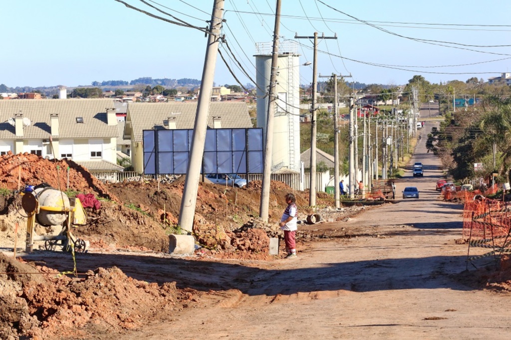 Começam as obras de pavimentação no Bairro São José