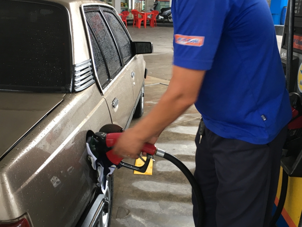 Gasolina baixa em Santa Maria, mas ainda é a 12ª mais cara do Estado
