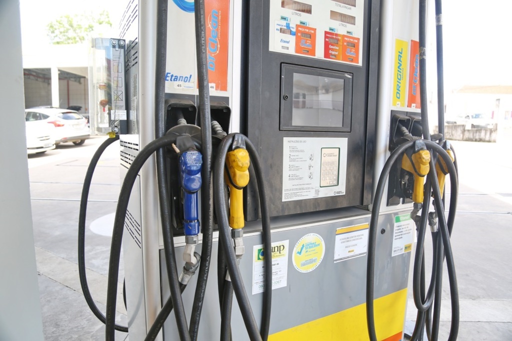 Redução do preço da gasolina só chegar ao consumidor de Santa Maria nos próximos dias