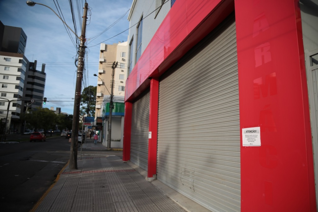 Filial de farmácia fecha as portas em Santa Maria