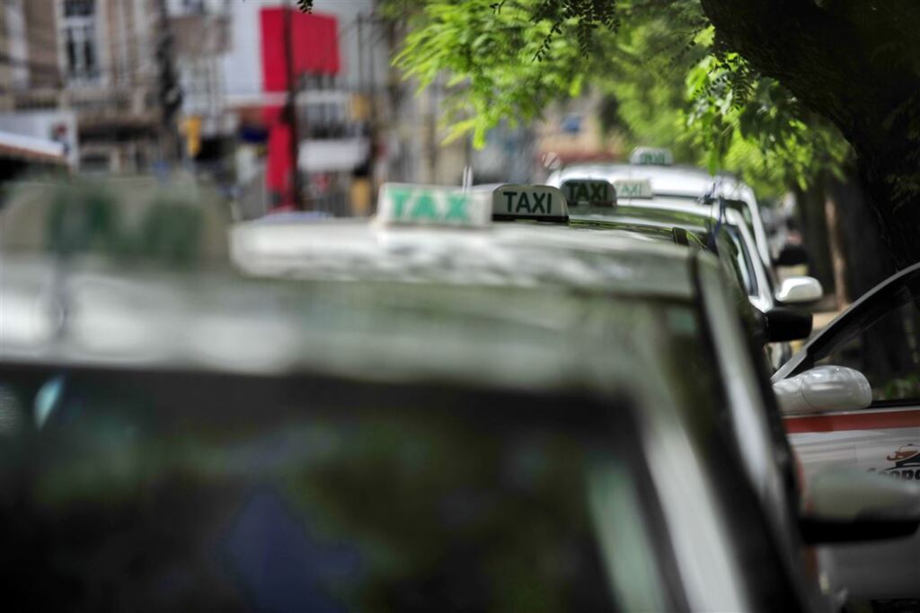 Como funciona o novo app para chamar táxi em Santa Maria