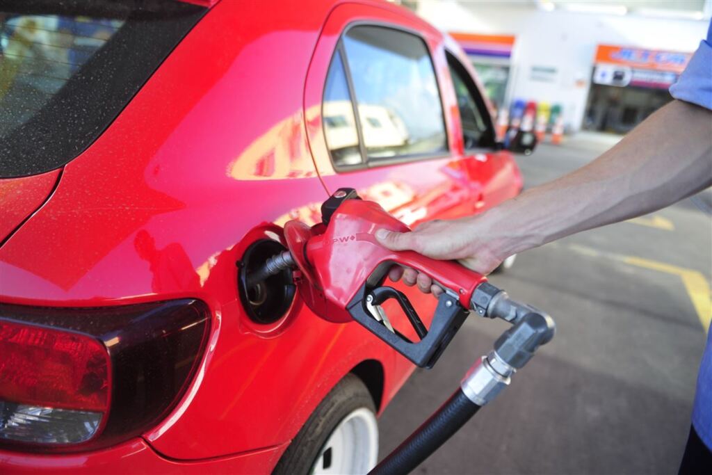 Preço da gasolina sobe R$ 0,30 em 20 dias em Santa Maria