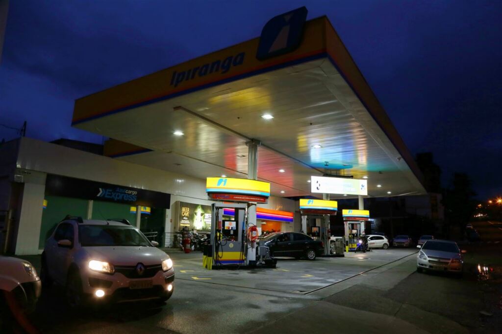 Diferença no preço do litro da gasolina chega a R$ 0,46 entre postos de Santa Maria